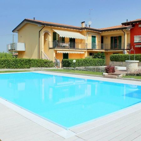 לאזיסה Small Residence Of Only 18 Apartments With Swimming Pool מראה חיצוני תמונה