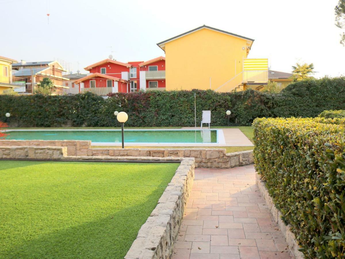 לאזיסה Small Residence Of Only 18 Apartments With Swimming Pool מראה חיצוני תמונה