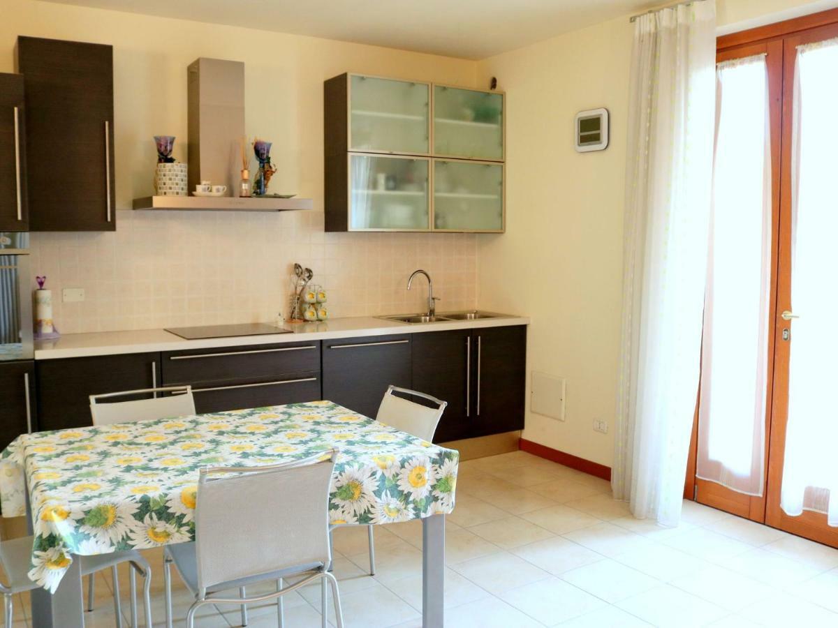 לאזיסה Small Residence Of Only 18 Apartments With Swimming Pool מראה חיצוני תמונה