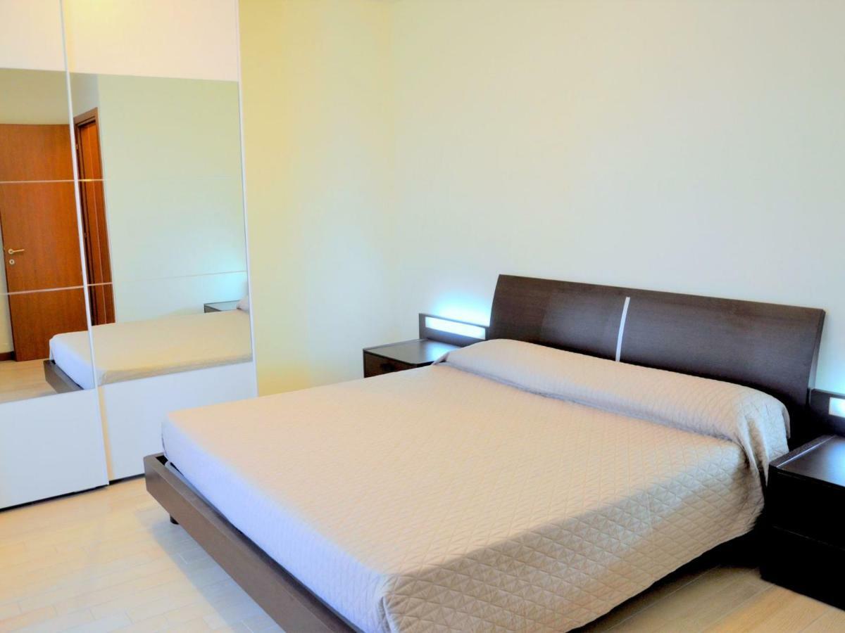 לאזיסה Small Residence Of Only 18 Apartments With Swimming Pool מראה חיצוני תמונה