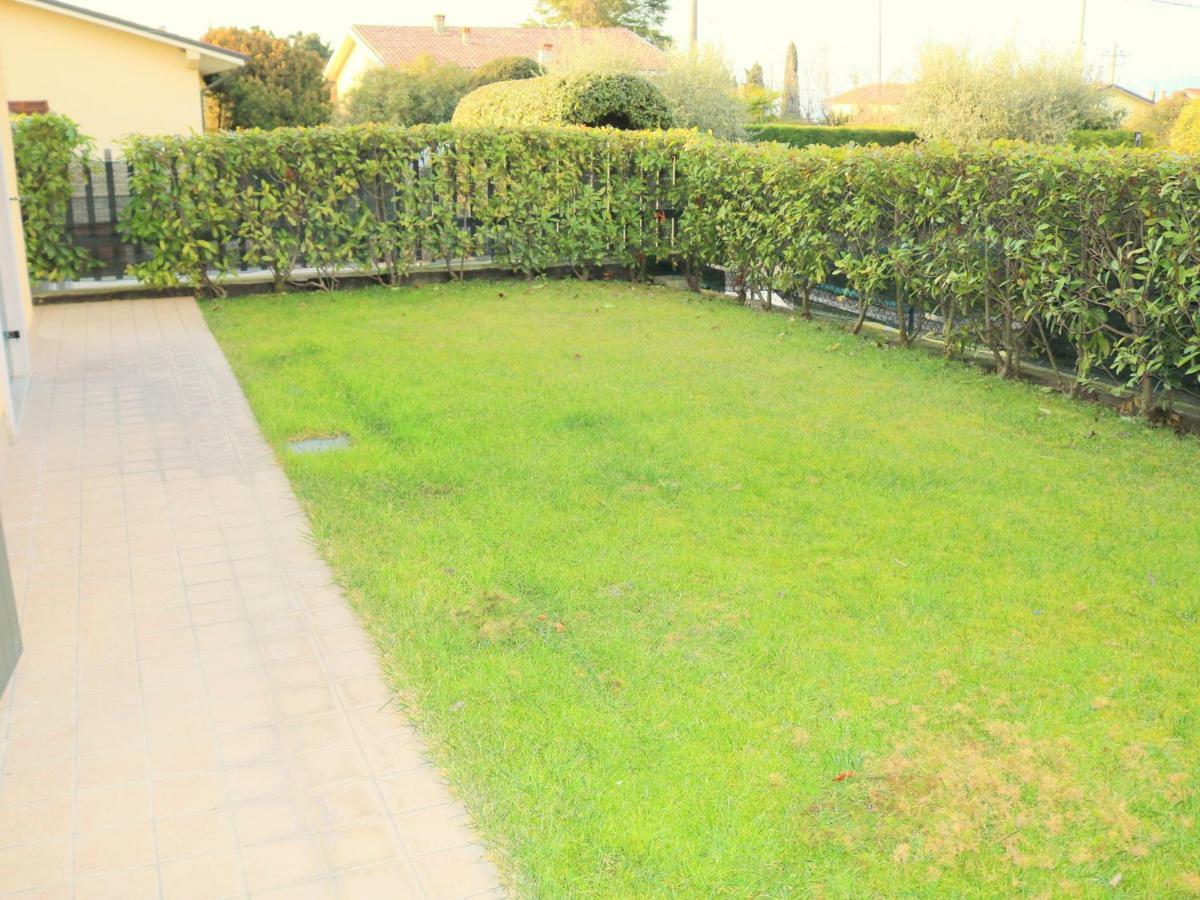 לאזיסה Small Residence Of Only 18 Apartments With Swimming Pool מראה חיצוני תמונה